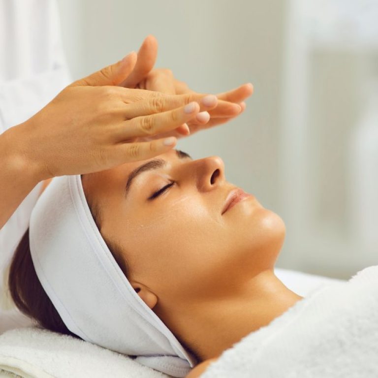 MDW Centre- Say Goodbye to Sun Damage with Anti Tan Treatment in Aligarh