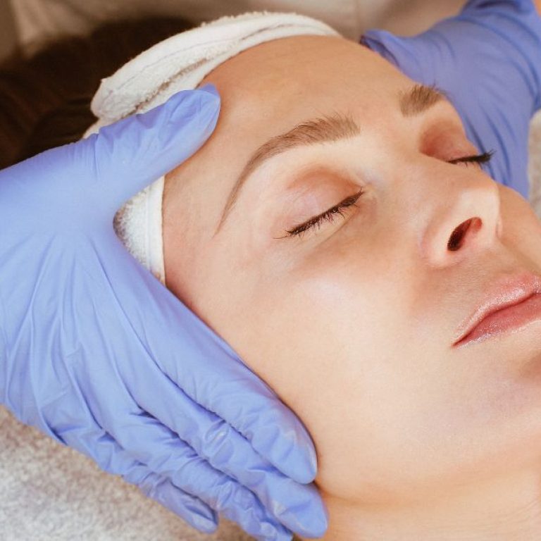 Top Treatments Offered by a Dermatologist in Aligarh - mdwcentre